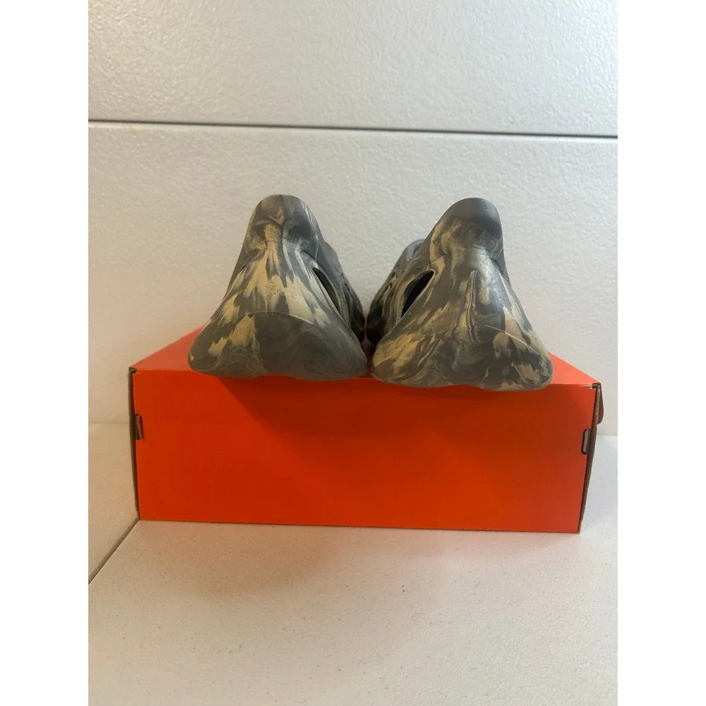 Adidas Yeezy Foam RNNR MX Moon Mens Size 11 #2532